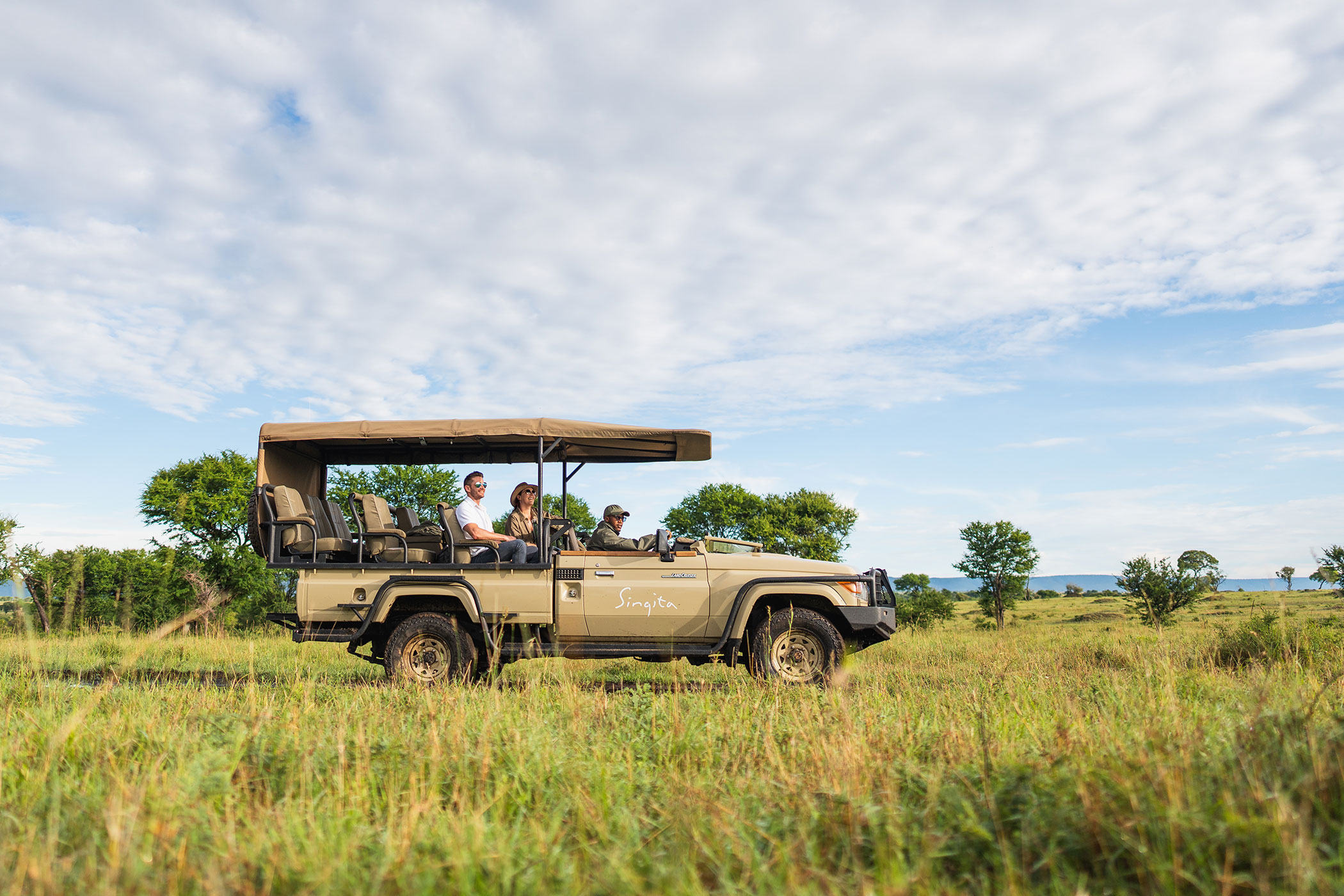 rhino-africa-at-singita-mara-river-tented-camp-copyrights-felix-studios-game-drive